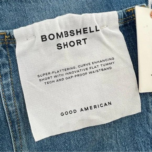 Good American NWT Bombshell Short Chewed Pockets in Blue686 size 15